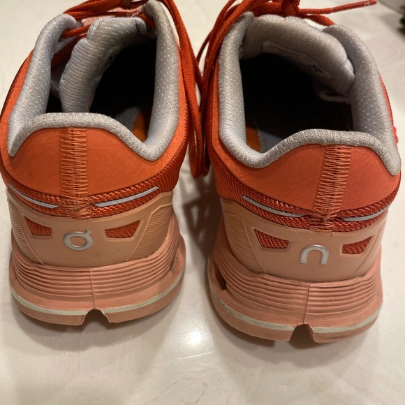 on cloud shoes - Picture 5 of 6